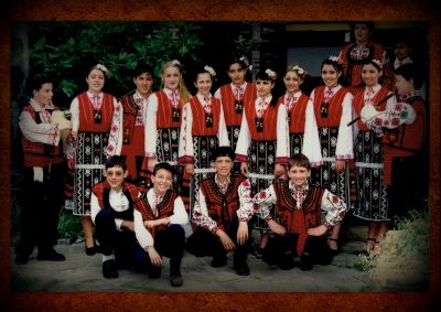 Спектакъл НАСЛЕДНИЦИ. С песен и любов за Нина Матева 3